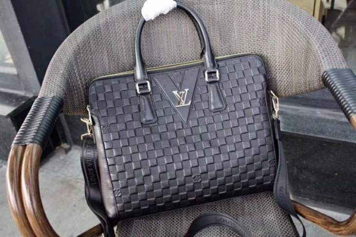 Picture of Louis Vuitton Mens Bags _SKUfw167605792fw